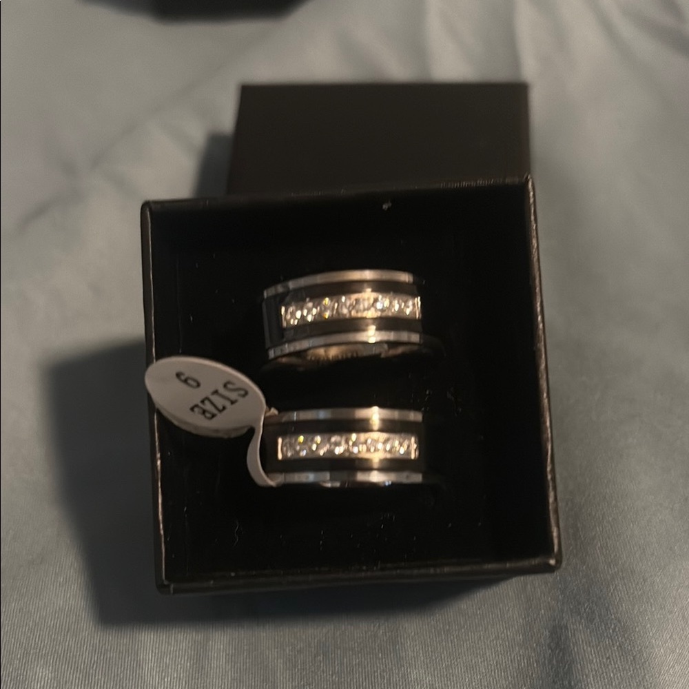 Silver and Black Ribbed Jewelry Rings